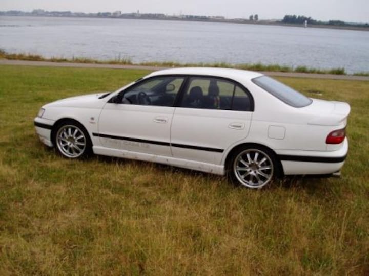 Toyota Carina E