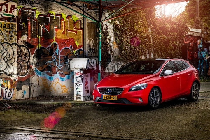Volvo V40 D2 R-Design (2013)