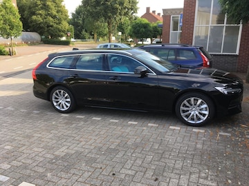 Volvo V90 T4 Momentum (2018)