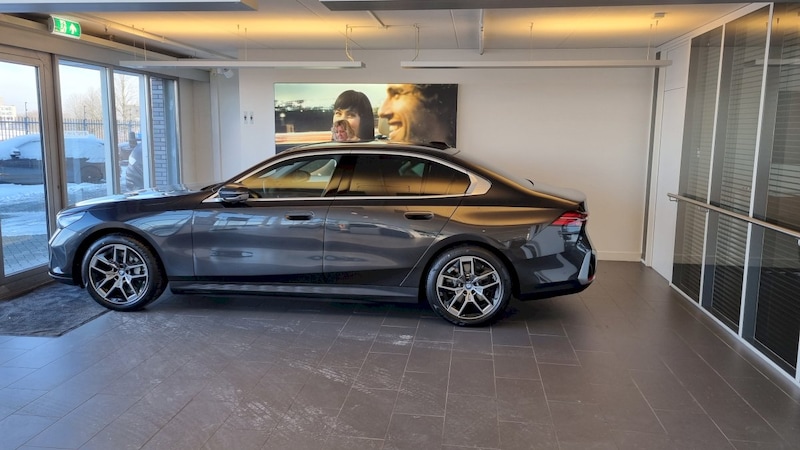 BMW i5 eDrive40 (2024)