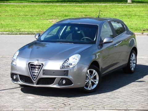 Alfa Romeo Giulietta 1.6 JTDm 105 Distinctive (2010)