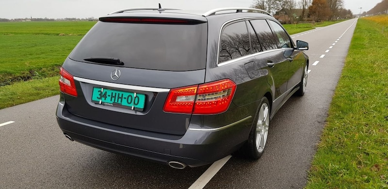 Mercedes-Benz E 350 CDI BlueEFFICIENCY Estate Avantgarde (2010)