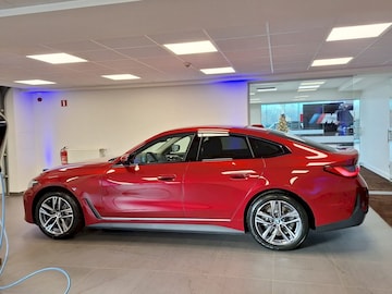 BMW i4 eDrive35 (2025)