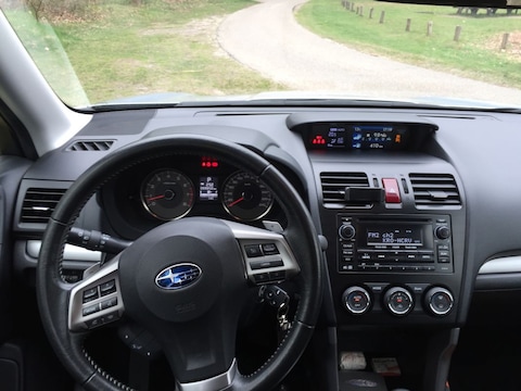 Subaru Forester 2.0 Luxury