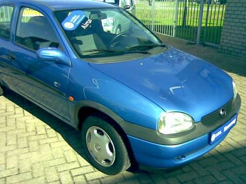 Opel Corsa 1.2i-16V Strada (2000)