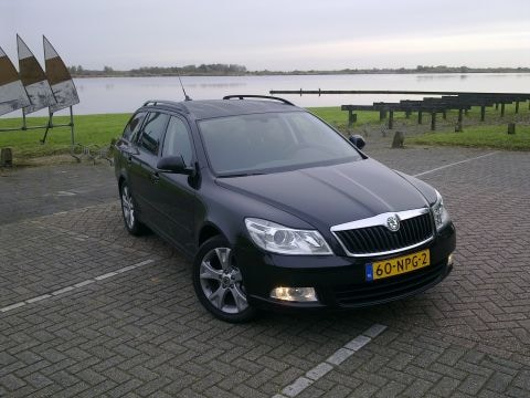 Skoda Octavia Combi 1.6 TDI GreenLine Businessline (2010)