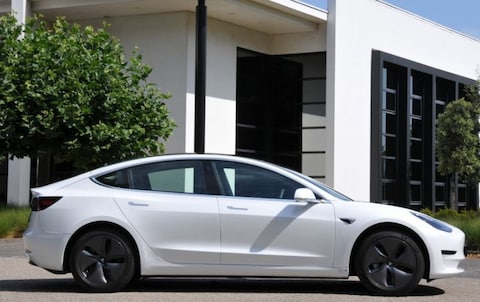 Tesla Model 3 Standard Range Plus (2020)