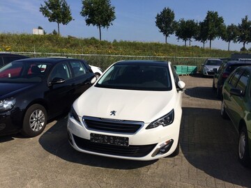 Peugeot 308 Blue Lease Premium 1.6 BlueHDi 120 (2014)