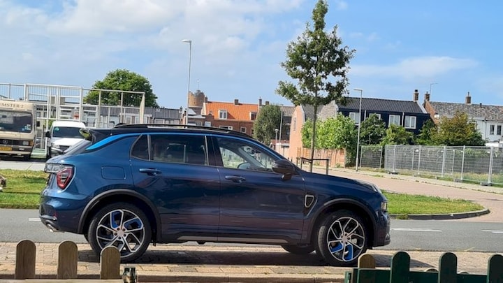 Lynk & Co 01 (2022)
