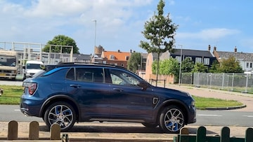 Lynk & Co 01 (2022)