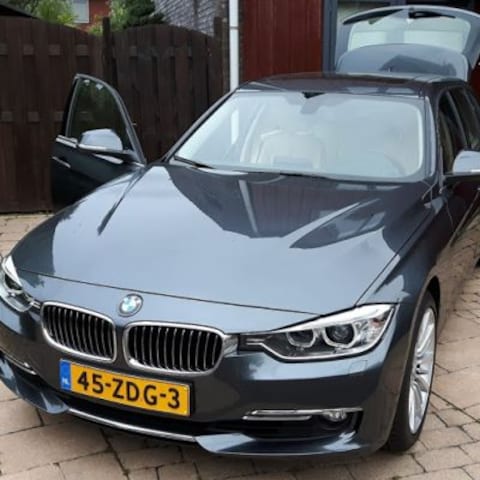BMW 328i Touring High Executive