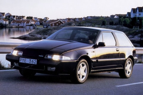 Volvo 480 Turbo (1988)