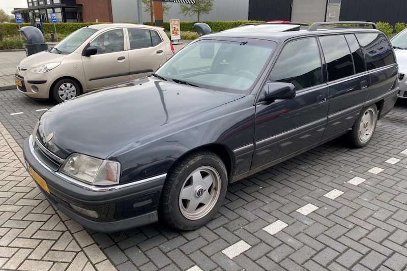 With this Opel Omega you were quite something in the early 90s – In the Wild