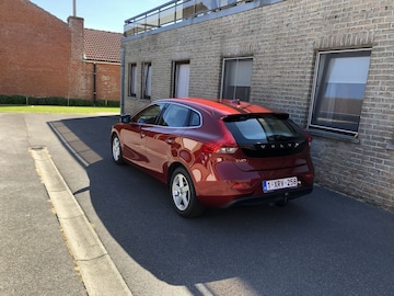 Volvo V40 D2 Momentum (2015)