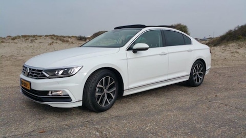 Volkswagen Passat 1.6 TDI 120pk Business Edition R (2015)