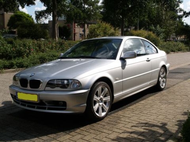 BMW 318Ci (2003)