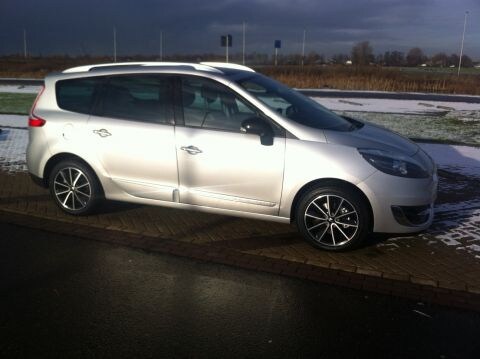 Renault Grand Scénic dCi 130 Energy Bose (2012)