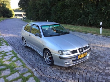 Seat Cordoba 2-drs 1.8 20VT Cupra (2000)