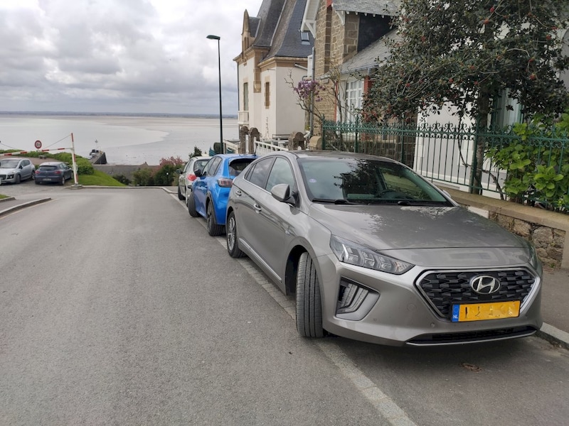 Hyundai Ioniq 1.6 GDI PHEV Premium (2021)