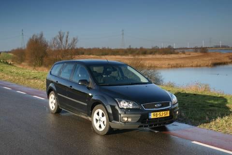 Ford Focus Wagon 1.6 16V Futura (2006)