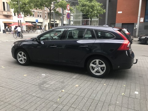 Volvo V60 D4 Momentum