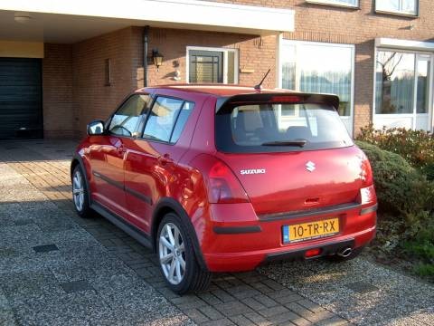 Suzuki Swift 1.3 Exclusive (2007)