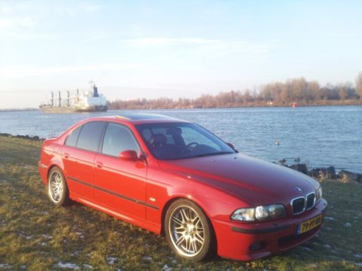 BMW M5 (1998)