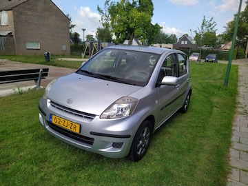 Daihatsu Sirion 2 1.0 12V DVVT Premium (2008)