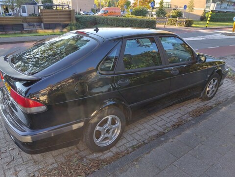 Saab 9-3 2.0 t (2000)