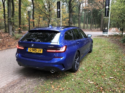 BMW 330i Touring
