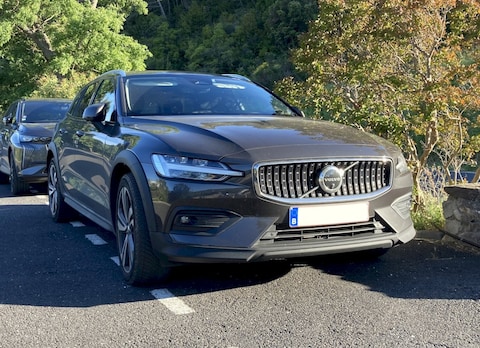 Volvo V60 Cross Country B5 AWD Plus