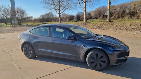 Tesla Model 3 Long Range RWD (2025)