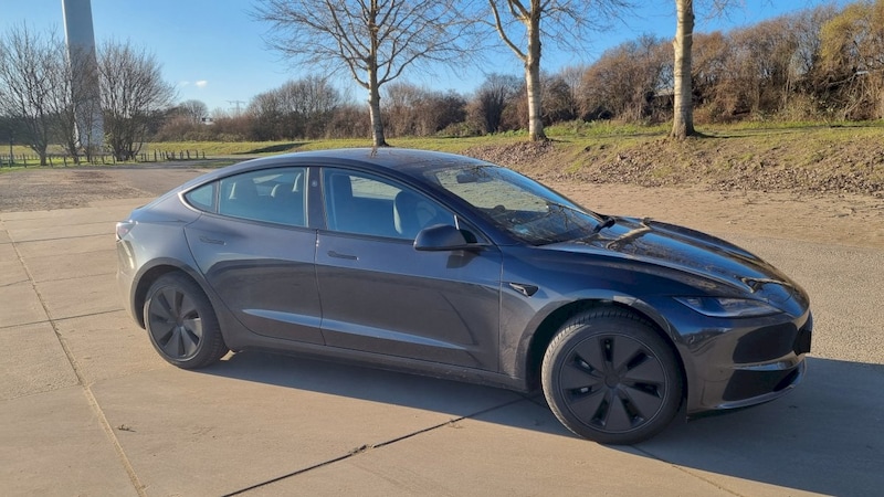 Tesla Model 3 Long Range RWD (2025)