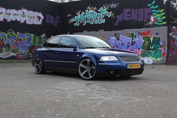Volkswagen Passat 2.8 V6 4Motion Highline (2000)