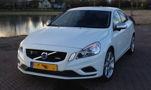 Volvo S60 D4 R-Design (2012)