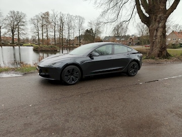 Tesla Model 3 RWD (2025)