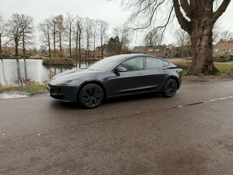 Tesla Model 3 RWD (2025)