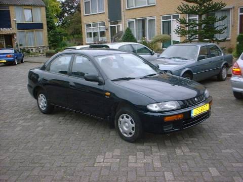 Mazda 323 1.5i GLX (1995)