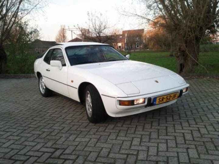Porsche 924