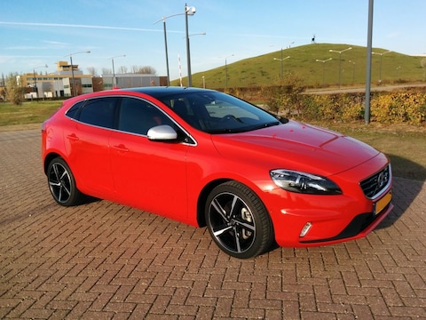 Volvo V40 D4 Business R-Design (2014)