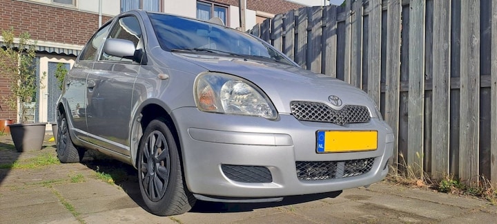 Toyota Yaris 1.3 16v VVT-i Linea Sol (2005)