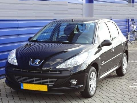 Peugeot 206+ Accent 1.1 (2011)