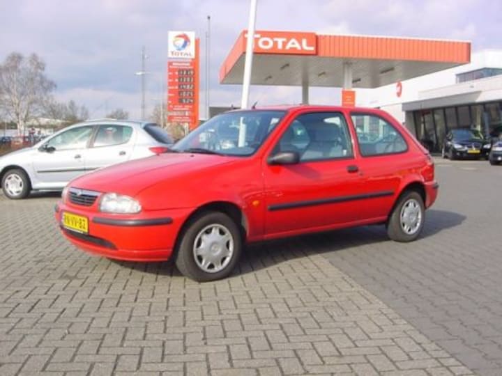 Mazda 121 1.3i LX