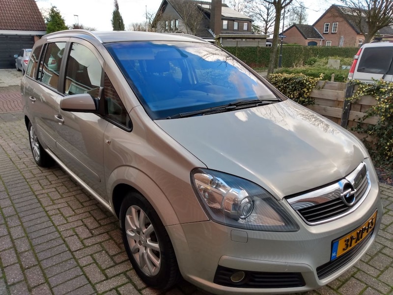Opel Zafira 1.8 Temptation (2007)