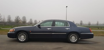 Lincoln Town Car (2000)