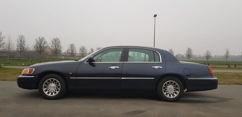 Lincoln Town Car