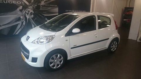 Peugeot 107 Millesim 200 1.0 (2010)