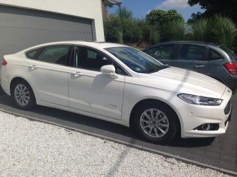 Ford Mondeo HEV Titanium
