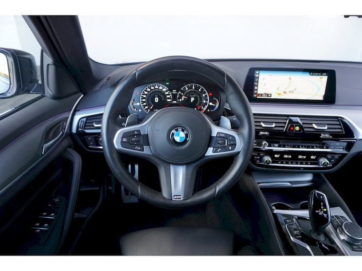 BMW 520i (2019)