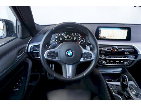 BMW 520i